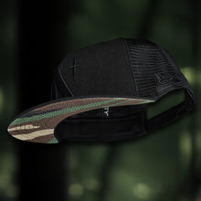 Load image into Gallery viewer, North Star - Blackout New Era 9Fifty Mesh Snapback w/ Camo UV - Undervisor
