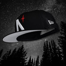 Load image into Gallery viewer, North Star - Black New Era 9Fifty Mesh Snapback - Undervisor

