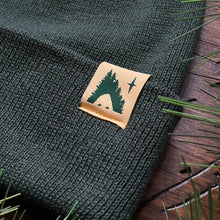 Load image into Gallery viewer, The Pines - Alpine Green Toque - Close Up
